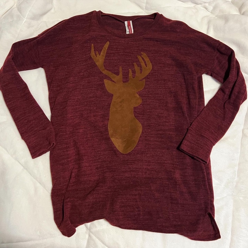 Crewneck Top with Suede Deer